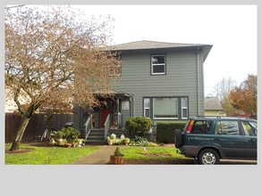 Pickford Leonard in Corvallis, OR - Building Photo - Building Photo