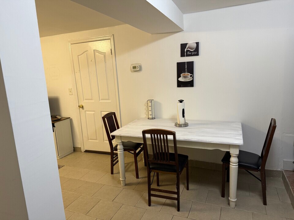 358 Victory Blvd in Staten Island, NY - Building Photo