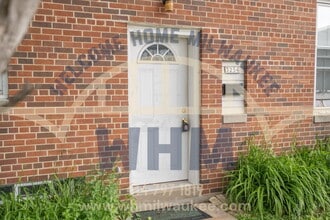 3254 S Kinnickinnic Ave in Milwaukee, WI - Foto de edificio - Building Photo