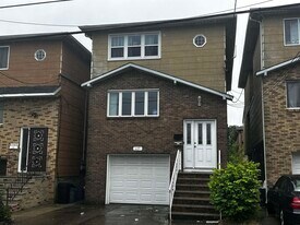 609 Sussex St in Harrison, NJ - Building Photo