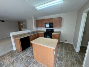 1841 E Desert Rose Trail in San Tan Valley, AZ - Foto de edificio - Building Photo