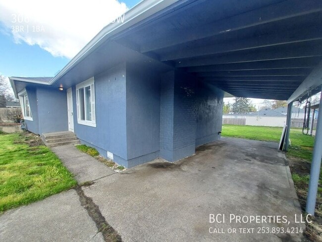 property at 306 Washington St SW