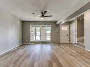 1717 Camelot Dr in Norman, OK - Foto de edificio - Building Photo
