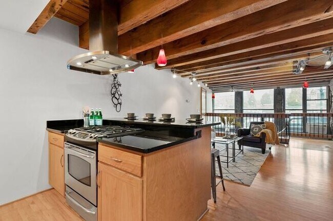 57 Fulton St, Unit 1 in Boston, MA - Foto de edificio - Building Photo