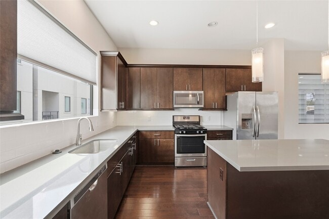 property at 1613 Milby St