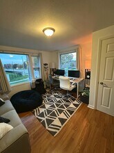 4945A S Lake Dr in Cudahy, WI - Building Photo - Building Photo