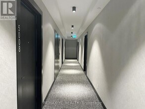 88 Queen St E in Toronto, ON - Building Photo - Building Photo