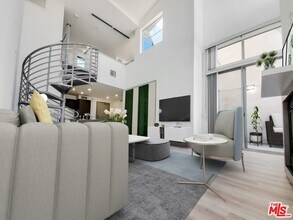 1912 Broadway in Santa Monica, CA - Building Photo - Building Photo
