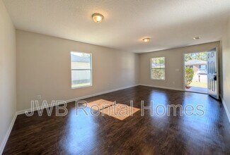 4373 Melissa Ct W in Jacksonville, FL - Building Photo - Building Photo