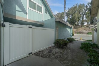 2779 E Harbor Blvd in Ventura, CA - Building Photo - Building Photo