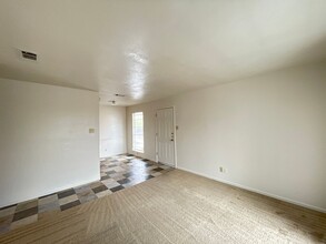 4304 Lake Rd in Killeen, TX - Building Photo - Building Photo