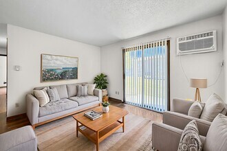 Bristol Ridge in Urbandale, IA - Foto de edificio - Building Photo