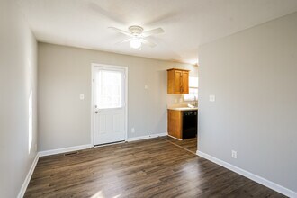 958 Russet Dr in Clarksville, TN - Building Photo - Building Photo