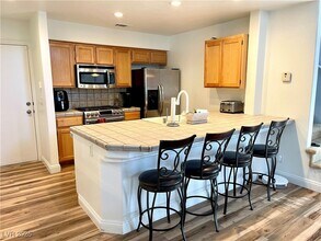 1401 Beaver Spring St in Las Vegas, NV - Building Photo - Building Photo