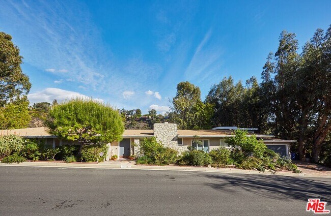 property at 1104 Casiano Rd