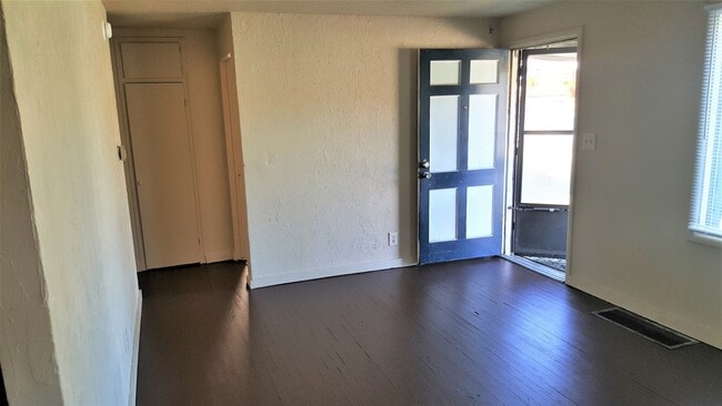 6008 N Douglas Dr in Spokane, WA - Building Photo - Building Photo