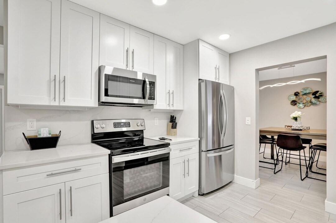 1035 NW 5th Ave in Boca Raton, FL - Building Photo