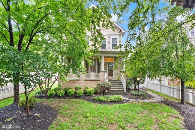 property at 3520 Maple Ct