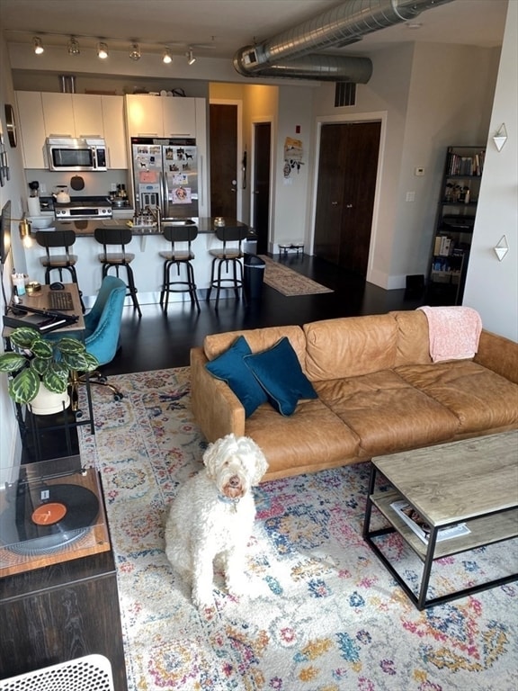 property at 154 W 2nd St