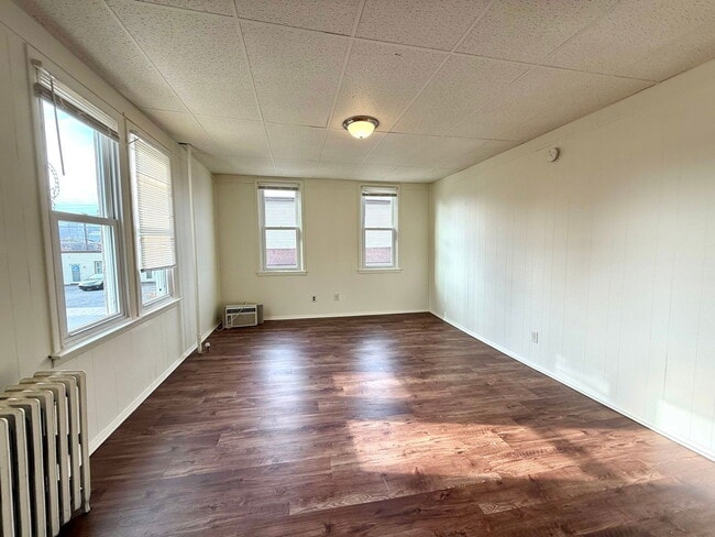 305 S Front St in Steelton, PA - Building Photo - Building Photo