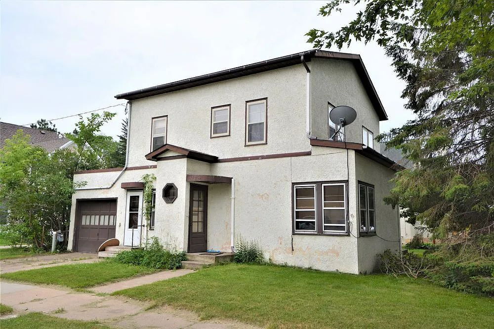 324 N 8th St in Brainerd, MN - Building Photo