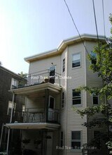 49 Beech Glen St, Unit 2 in Boston, MA - Foto de edificio - Building Photo