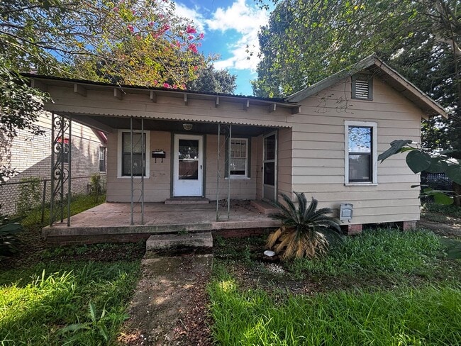 property at 136 Tissington St