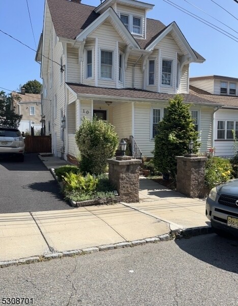 10 Edisonia Terrace in West Orange, NJ - Building Photo