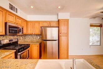 3060 Casey Dr in Las Vegas, NV - Building Photo - Building Photo