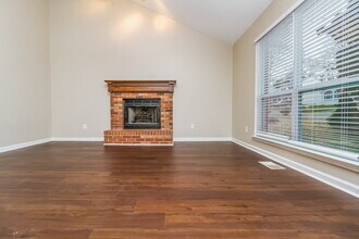 801 Bishopsgate Rd in Nashville, TN - Building Photo - Building Photo