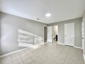 14911 Central Woods Ave in Baton Rouge, LA - Building Photo - Building Photo