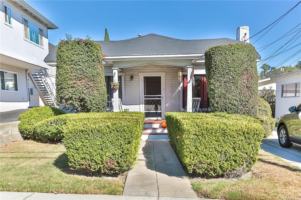 424 S Broadway in Redondo Beach, CA - Building Photo