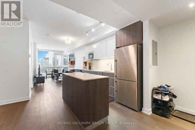 199 Slater St. in Ottawa, ON - Building Photo - Building Photo