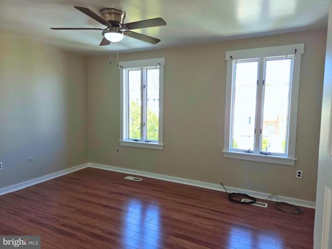 8044 Mars Pl in Philadelphia, PA - Building Photo - Building Photo