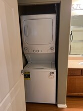 4060 Glencoe Ave, Unit 125 in Marina Del Rey, CA - Building Photo - Building Photo