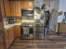 384 Front St, Unit 1 in Weymouth, MA - Building Photo