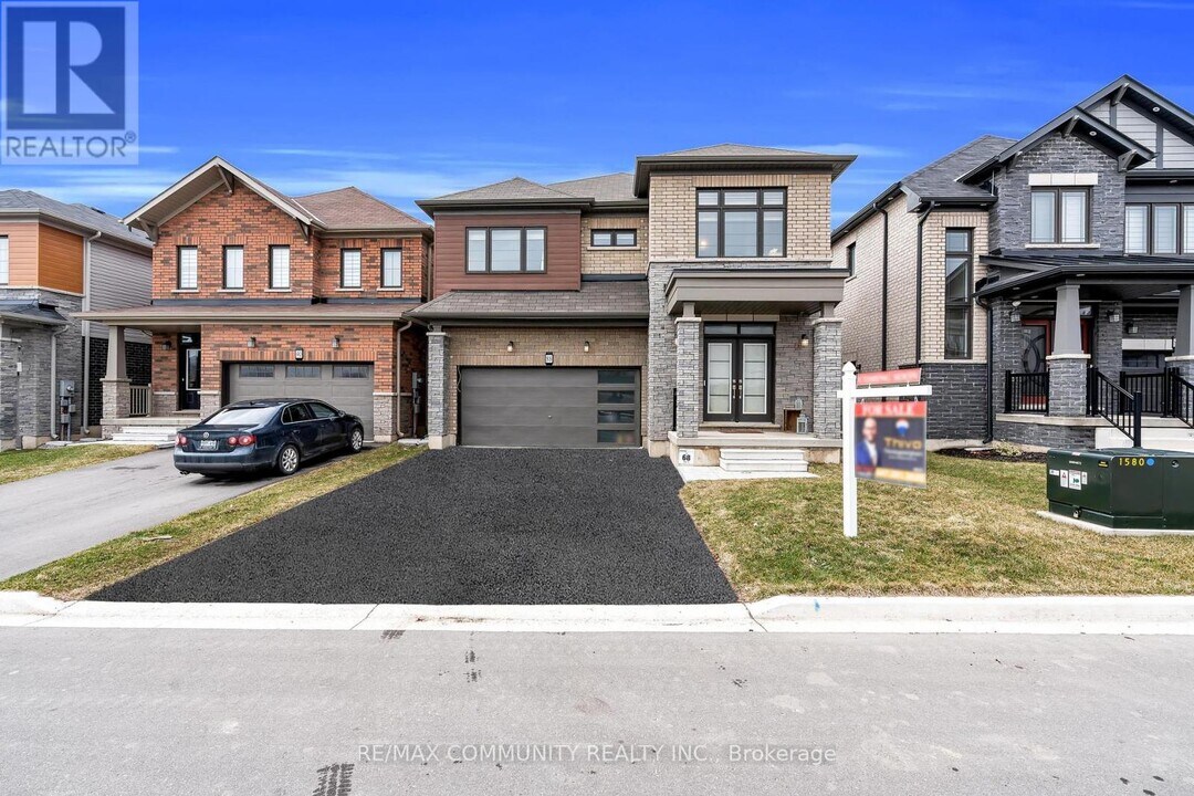 88 Sundin Dr in Haldimand, ON - Building Photo