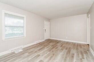 4534 Hidden Valley Rd in Charlotte, NC - Building Photo - Building Photo