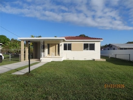 7435 SW 22nd St in Miami, FL - Building Photo