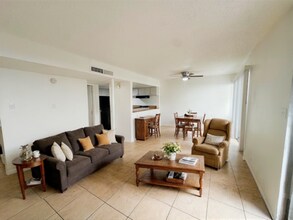 Villa Serena in Phoenix, AZ - Building Photo - Interior Photo