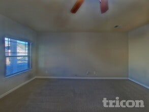 207 Stillwood Dr in Newnan, GA - Building Photo - Building Photo