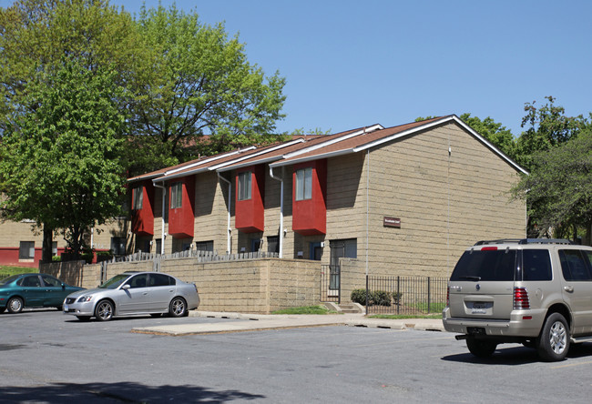 Clay Courts Apartments