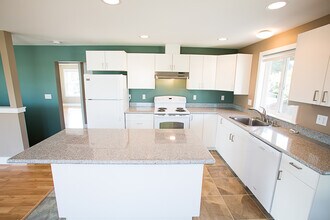 2221 E Thomas St, Unit 3 in Seattle, WA - Building Photo - Building Photo