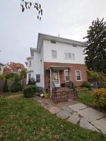 75 Whiting St in New Britain, CT - Building Photo