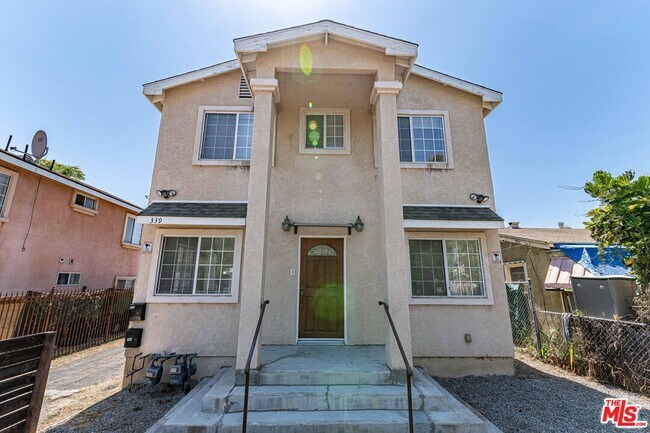 339 Newland St in Los Angeles, CA - Building Photo - Building Photo