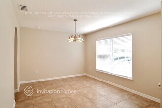 2553 SW Grotto Cir in Port St. Lucie, FL - Foto de edificio - Building Photo