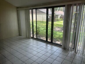 4864 Sable Pine Cir, Unit B in West Palm Beach, FL - Building Photo - Building Photo