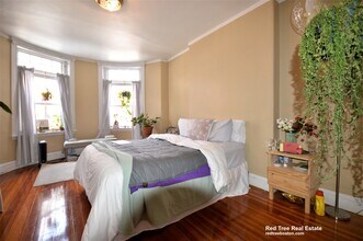 10 Strathmore Rd in Brookline, MA - Building Photo - Building Photo