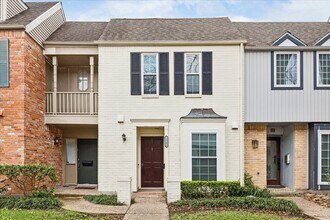 13286 Trail Hollow Dr in Houston, TX - Building Photo - Building Photo