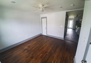 855 19th St NE-Unit -1 in Washington, DC - Building Photo - Building Photo